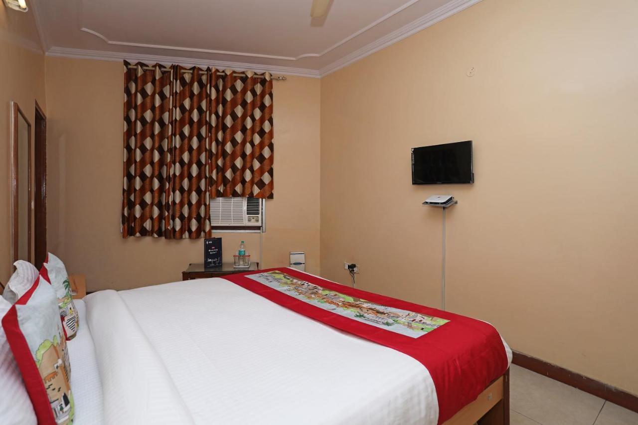 Flagship 10282 Hotel Rishi Jaipur Eksteriør billede