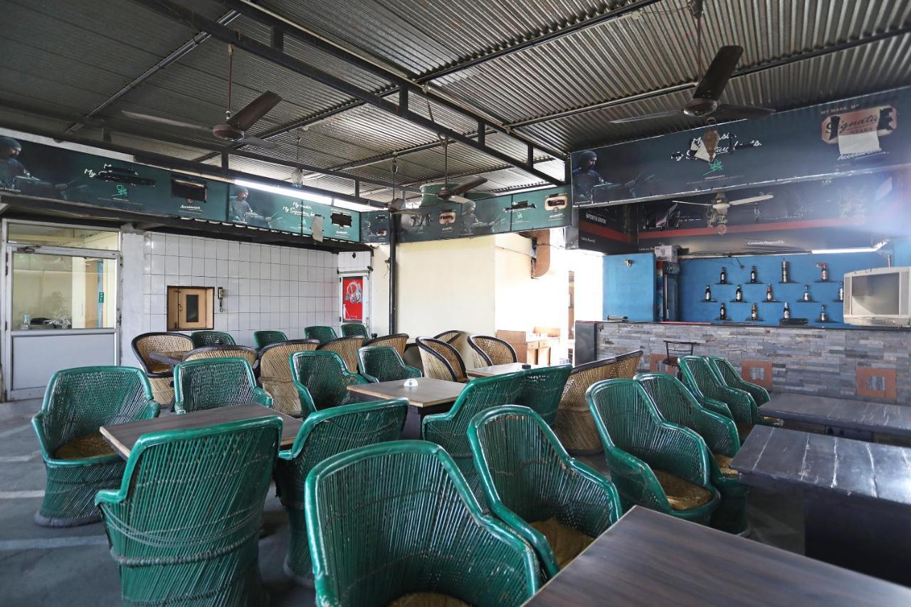 Flagship 10282 Hotel Rishi Jaipur Eksteriør billede