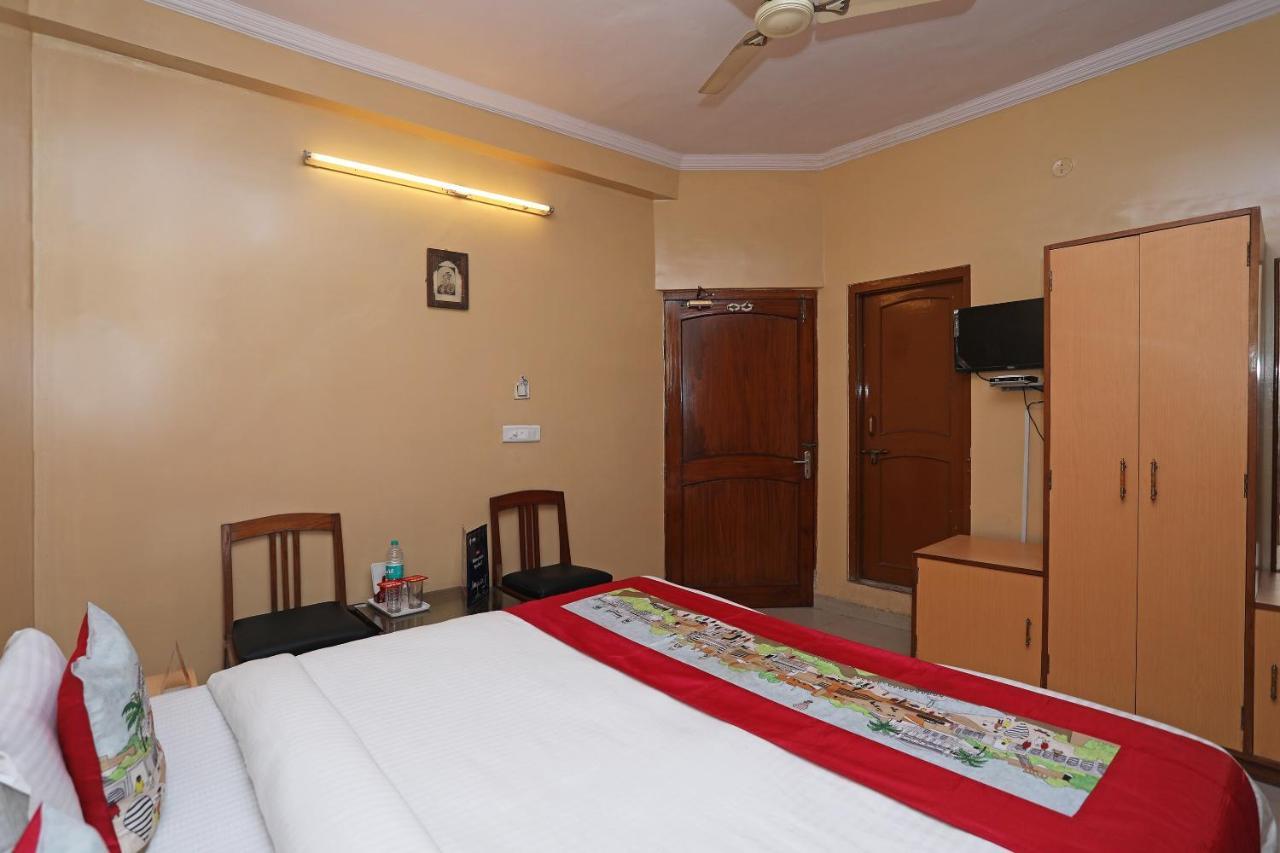 Flagship 10282 Hotel Rishi Jaipur Eksteriør billede